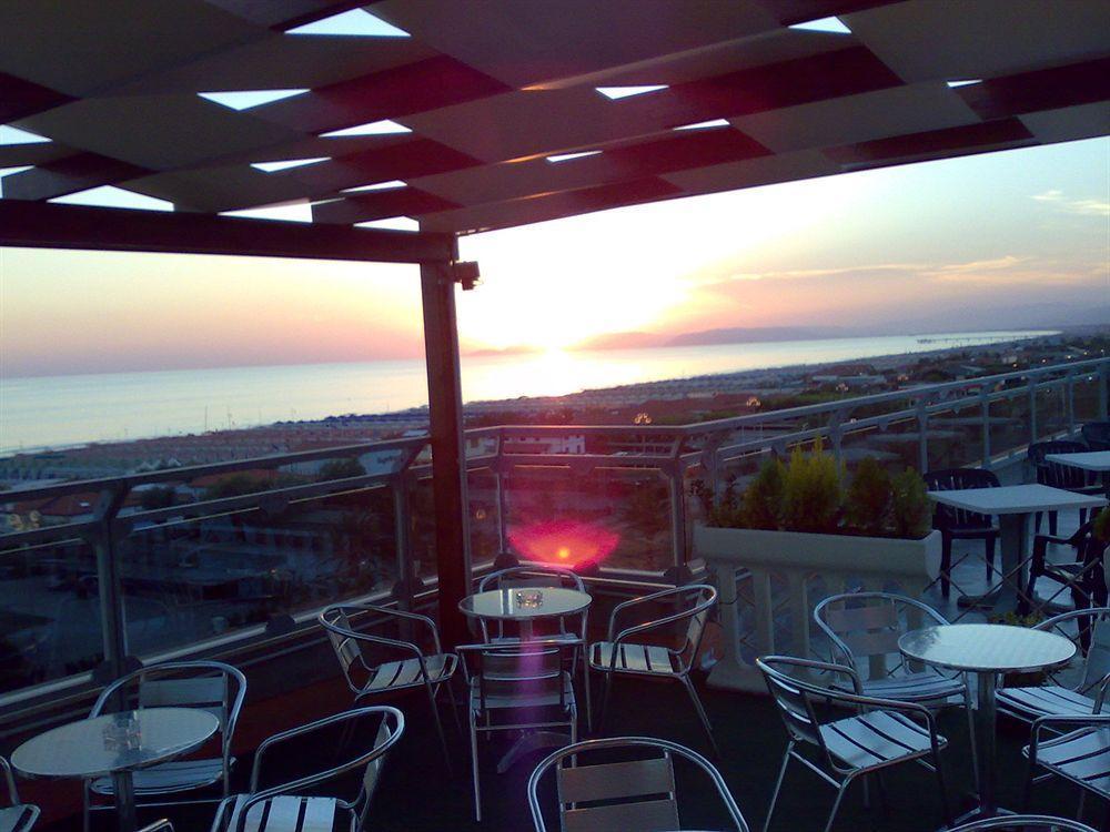 Hotel Bixio Lido di Camaiore Exterior foto